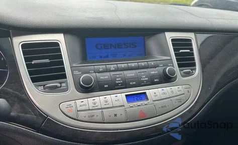 2013 Hyundai Genesis 3.8L из США, поврежденный, VIN KMHGC4DD7DU221101